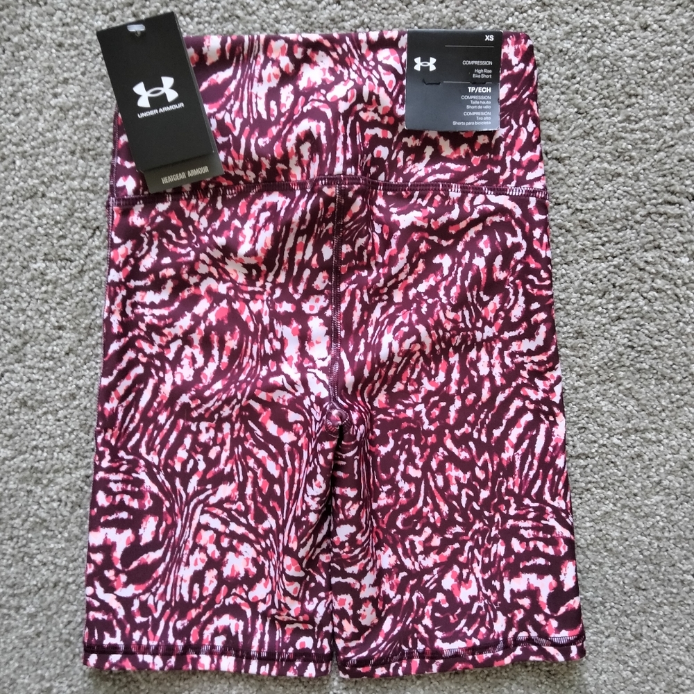 NWT XS UA AOP Active Gym Bike Shorts - Picture 2 of 8